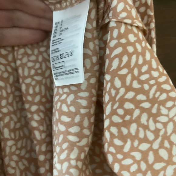 H&M set , top size 8, skirt size S - Picture 4 of 9